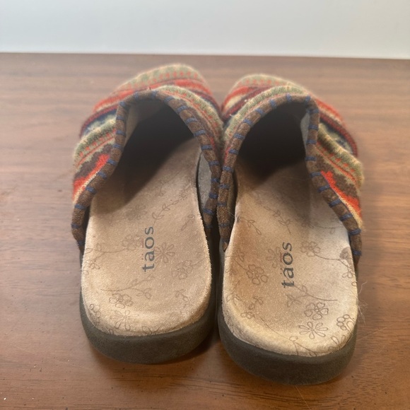 Taos Footwear Women's Multicolor Slip-On Shoes - Picture 4 of 7